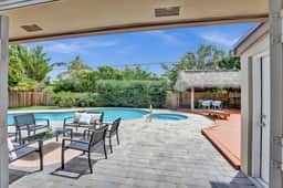 Desert Oasis. Private Pool - 10m to Downtown