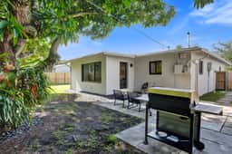 Stylish 2BR • Game Room • Big Yard • Near Beach
