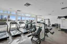 Monthly - Lux Condo - Huge Private Patio  - Hotel Amenities