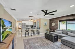 Monthly - 1210 Duplex - Romantic Retreat - Image 5