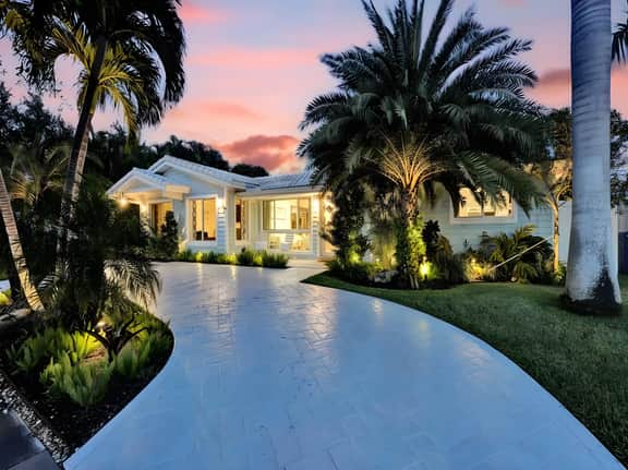 Blue Oasis | Pool & BBQ | Basketball Court